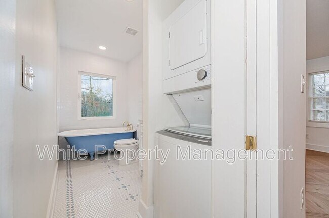 Building Photo - 3612 E Brief Rd