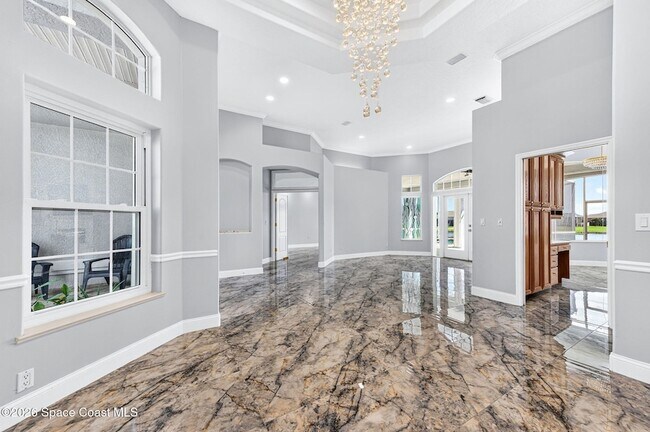 Building Photo - 975 Wildwood Dr