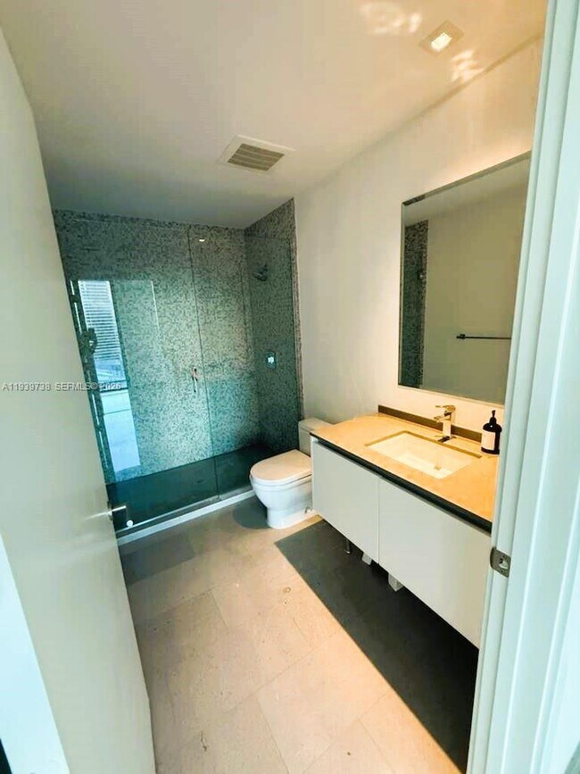 Building Photo - 88 SW 7th St