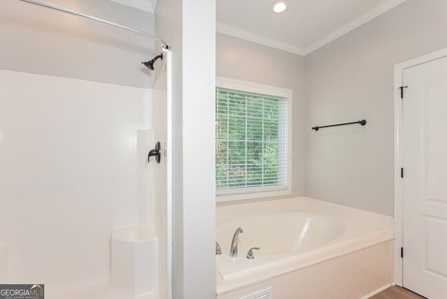 Building Photo - 3706 Weeping Way SW