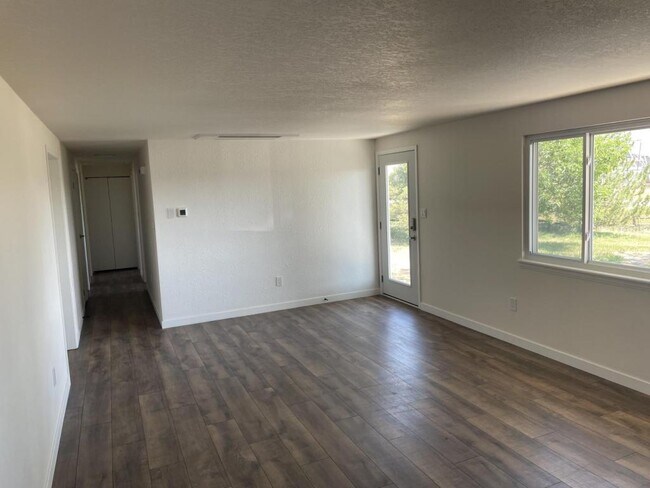 Building Photo - 9949 Tammy Ln