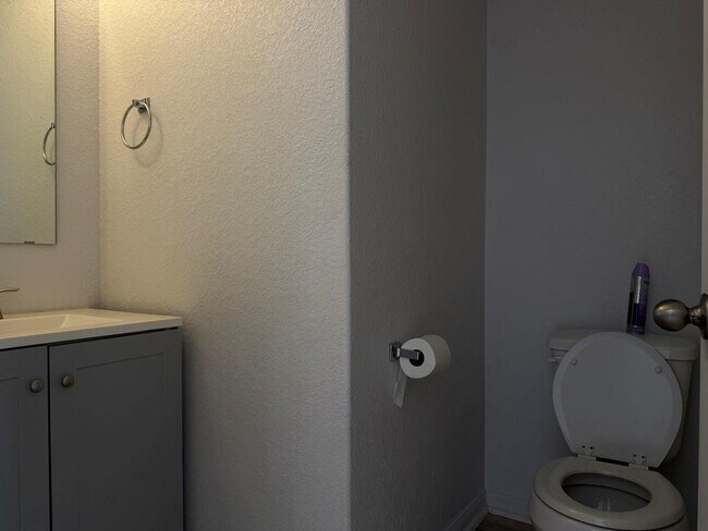 Building Photo - 709 Yearwood Ln