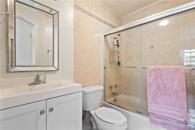 Building Photo - 6211 SW 138th Ct