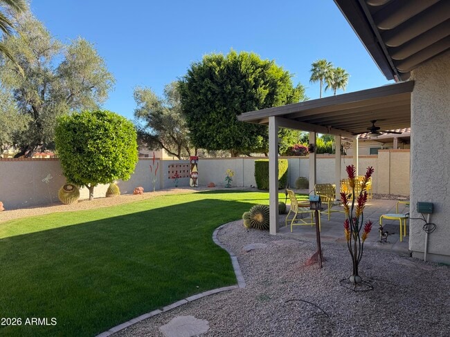 Building Photo - 8054 E Del Trigo