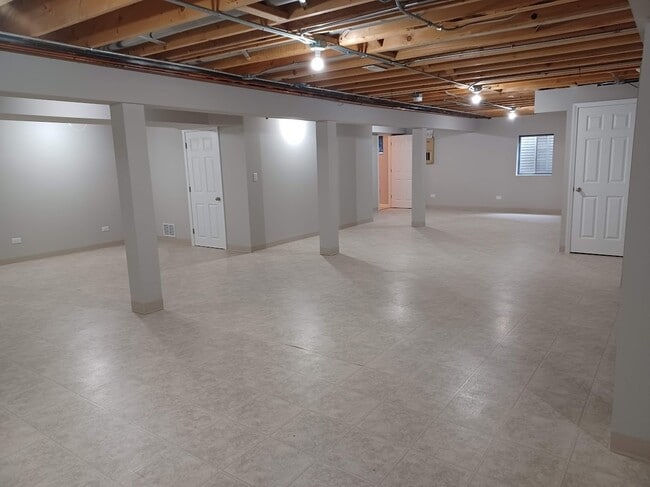 Building Photo - 24463 Tufton St
