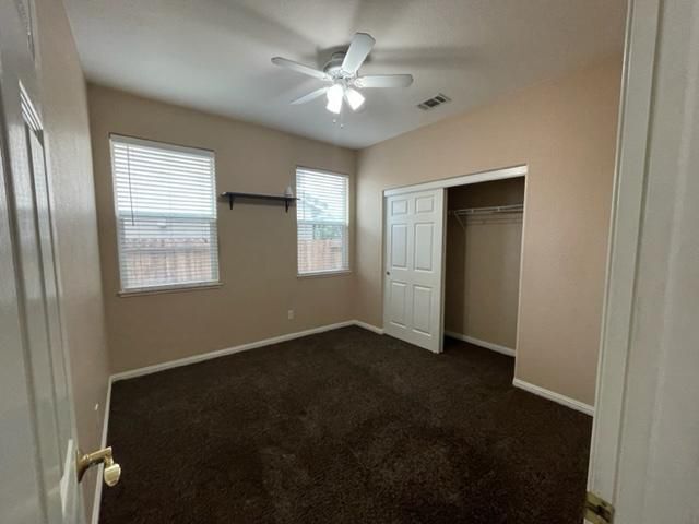 Building Photo - 1322 Yosemite Cir