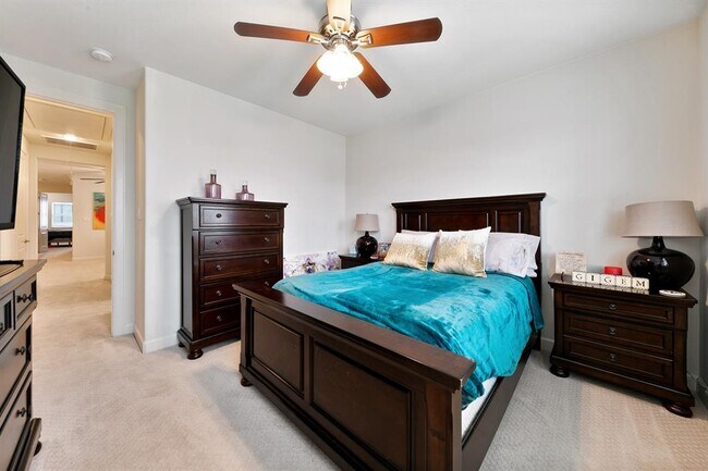 Building Photo - 5633 Petty St