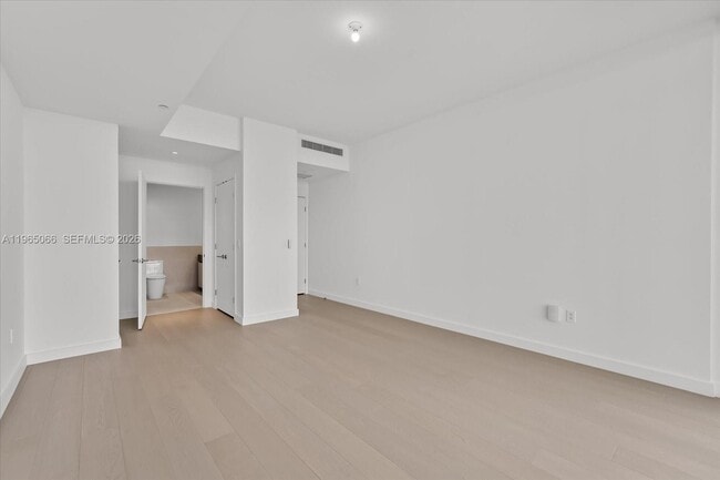 Building Photo - 501 West Ave