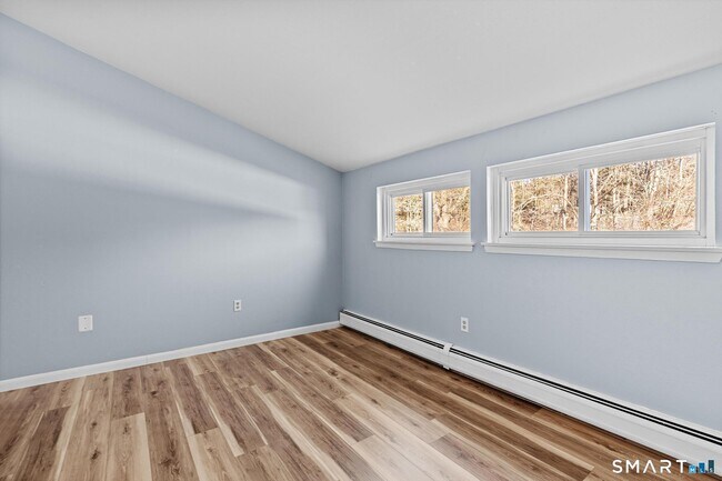 Building Photo - 50 E Hill Rd