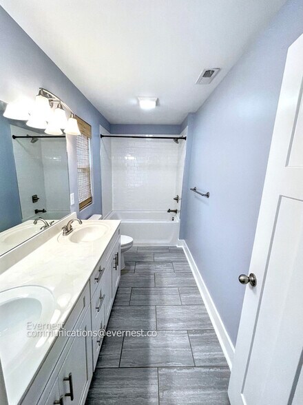 Building Photo - 327B Keeton Ave