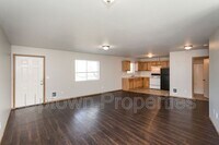 Building Photo - 7230 NE 18th Ave