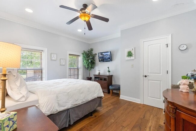 Building Photo - 104 Heartwood