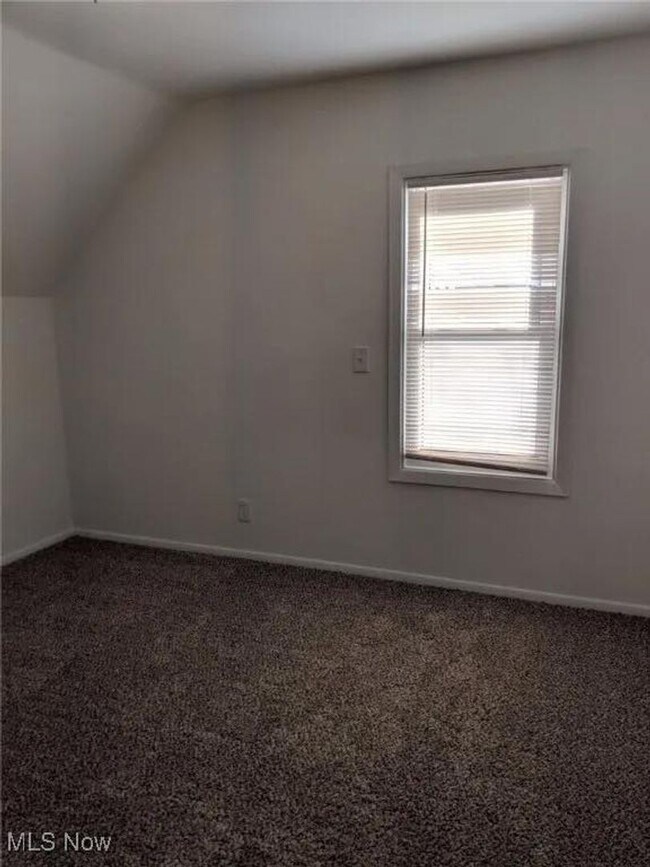 Building Photo - 3 BD / 2 BA House for Rent- Cleveland
