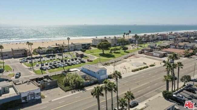 Building Photo - 17165 Pacific Coast Hwy