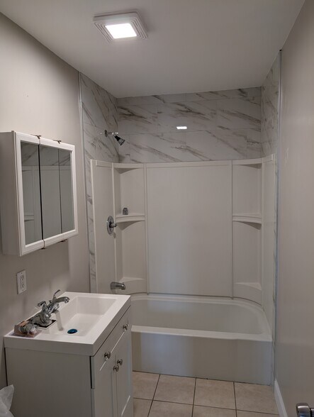 Building Photo - 693 Belmont Ave