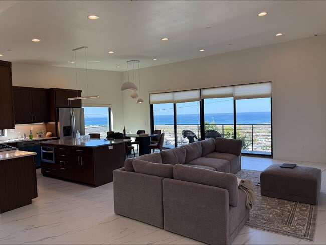Building Photo - AVAILABLE NOW - Executive Luxury Ocean-View Home in Prime Morro Bay Location - 3 Bed / 3 Bath