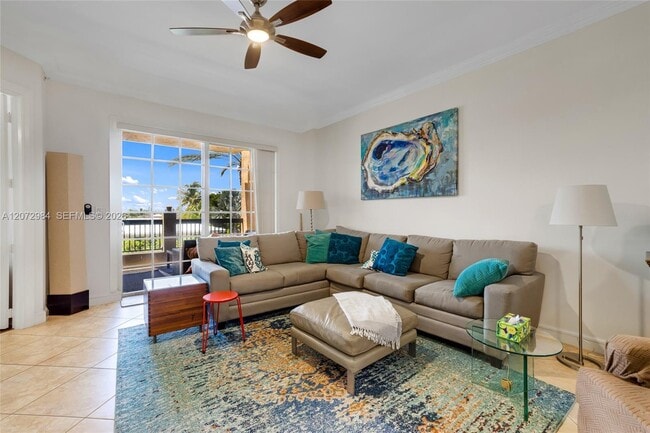 Building Photo - 4445 El Mar Dr