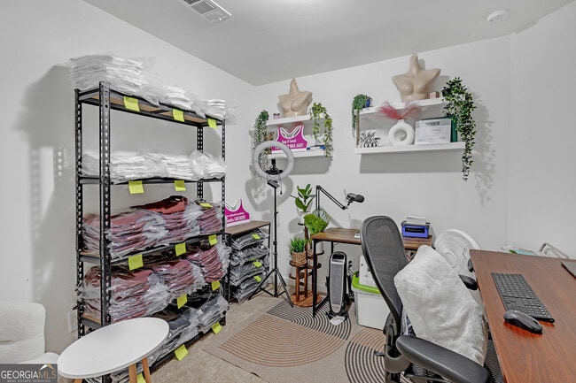 Building Photo - 909 Ambient Way