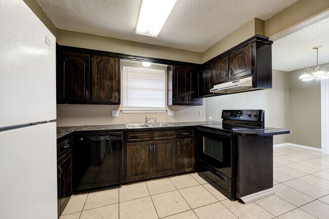 Building Photo - 4703 NW 63rd St