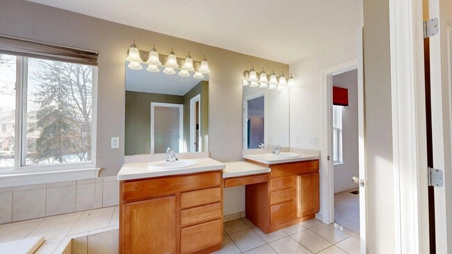 Building Photo - 12832 Nautica Ct