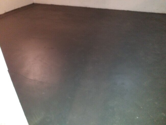 Building Photo - NO SECURITY DEPOSIT for OCTOBER MOVE IN! A...