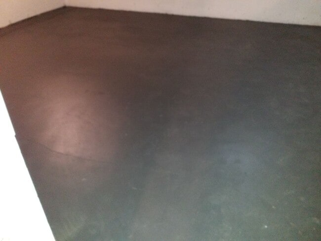 Building Photo - NO SECURITY DEPOSIT! New Lower Price