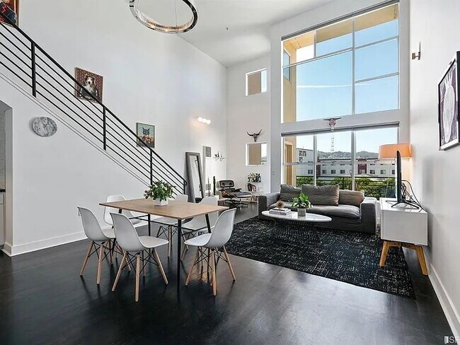 Building Photo - "Spacious 1-Bedroom Sanctuary in Vibrant San Francisco – 949 Sq Ft of Comfort & Style!"