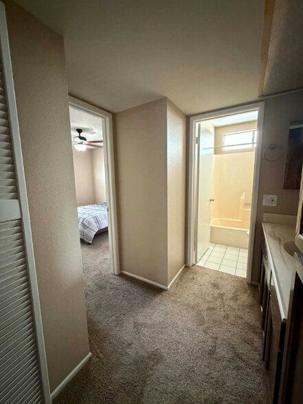 Building Photo - 14209 N 45th Ave