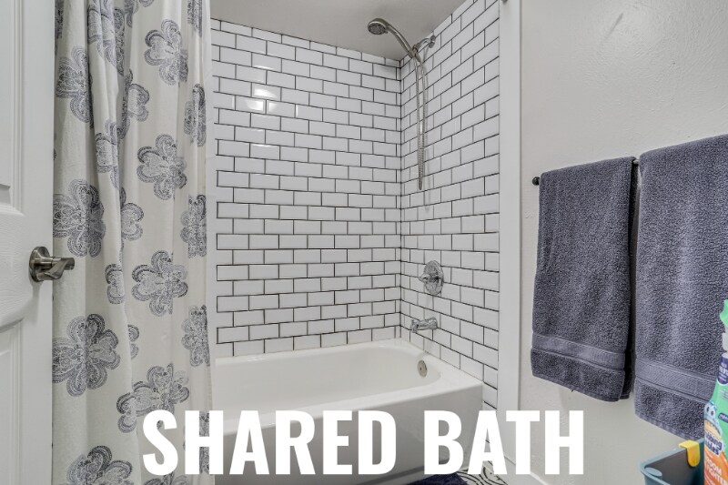 Building Photo - 2860 S Golden Way