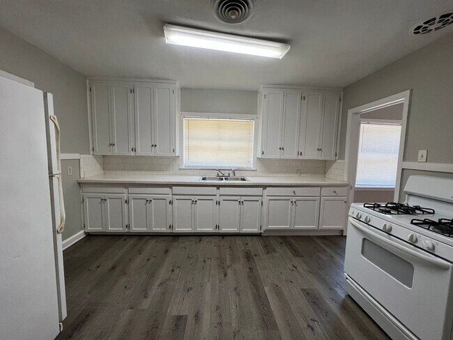 Building Photo - Home for Rent in Montgomery