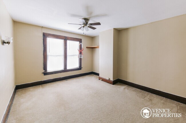 Building Photo - 4 Bedroom on OSU Campus