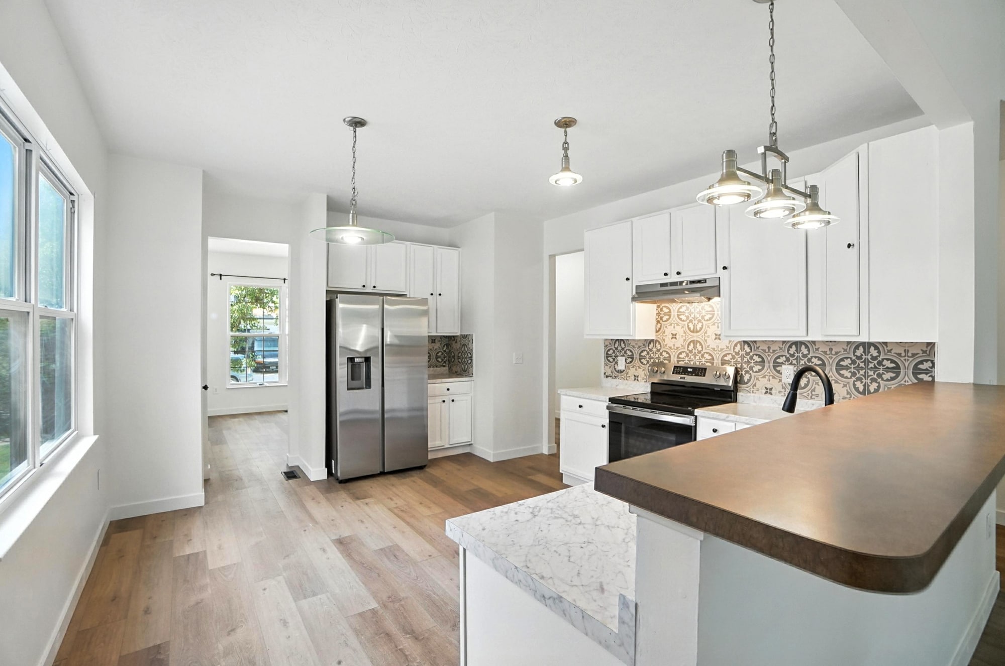 Building Photo - 2380 Oaktree Pl