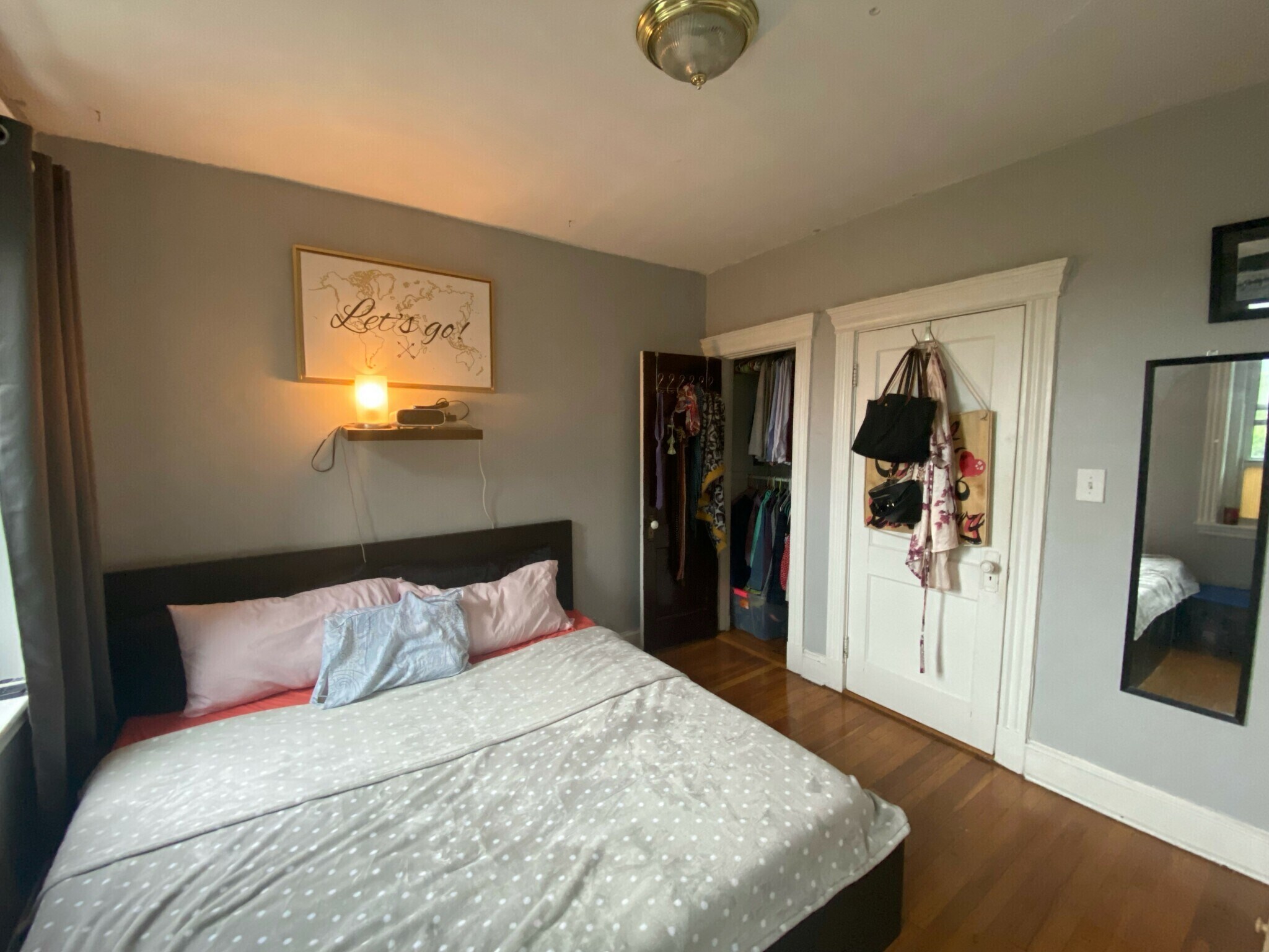 Building Photo - 376 Riverway