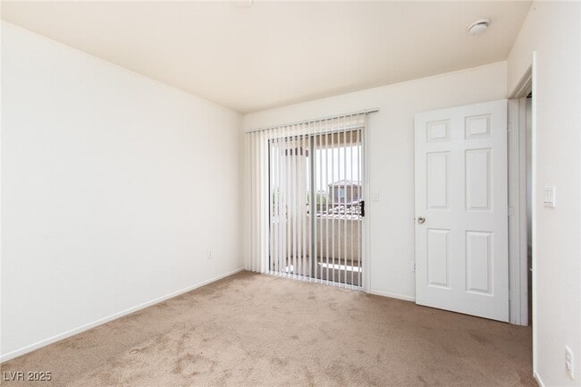 Building Photo - 3636 E Carisbrook Dr