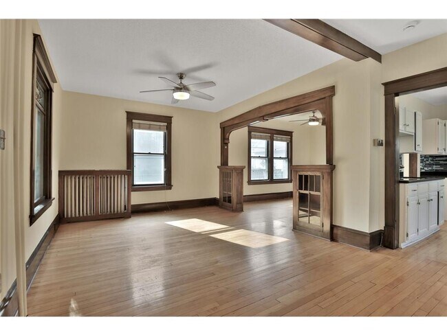 Building Photo - 2122 Temple Ct