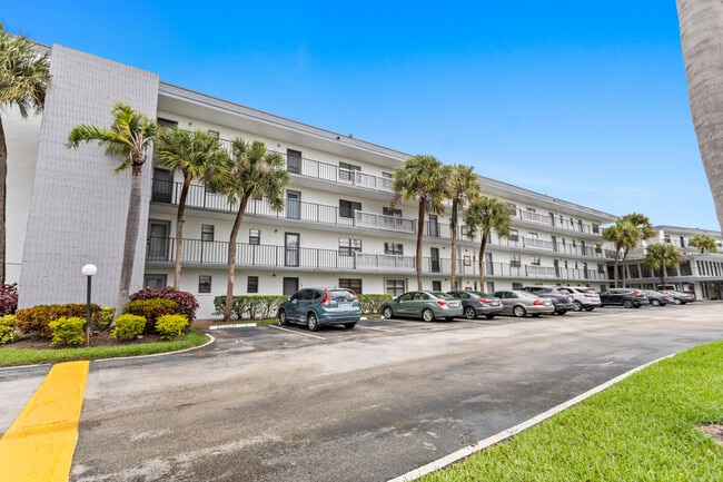 Building Photo - 9233 SW 8th St