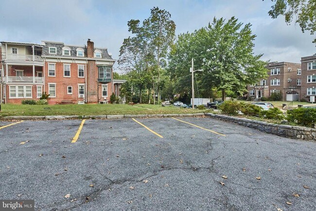 Building Photo - 1400 Delaware Ave