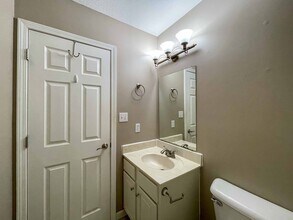 Building Photo - Spacious Four-Bedroom in Candler