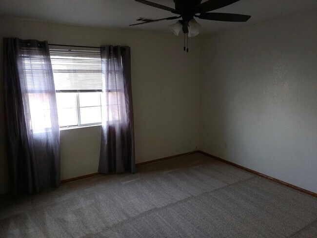 Building Photo - 11125 Smoke Tree Rd