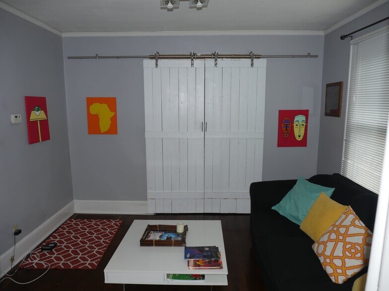Common area - 1065 Atlantic Dr NW