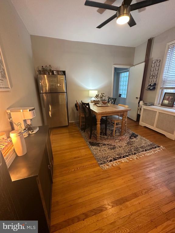 Building Photo - 275 Rochelle Ave