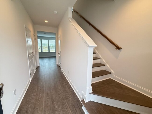 Building Photo - 3 Bedroom 2.5 Bathroom House in Hawthorne Landing - Goose Creek