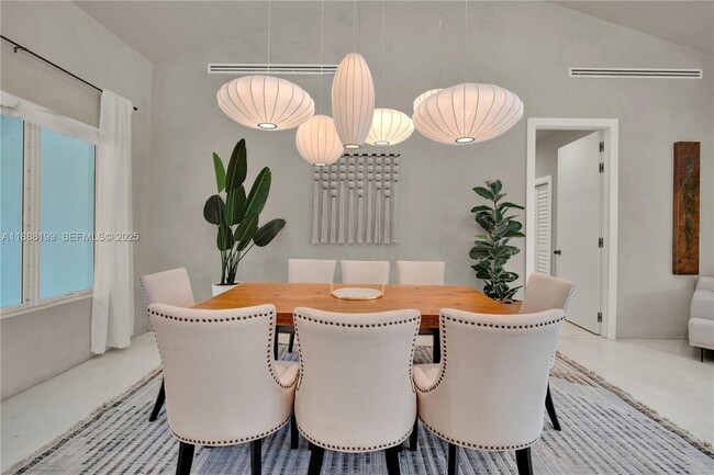 Building Photo - 520 Bay Point Rd