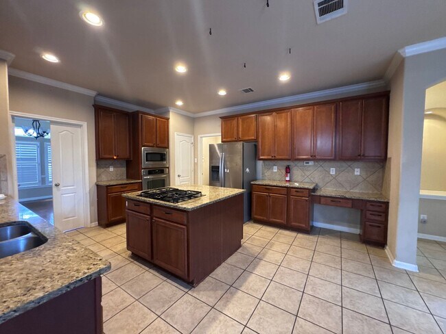 Building Photo - Gorgeous 4 BD | 3.5 BA | 2 CAR GARAGE Available in Sonoma Ranch Helotes! Move in Ready July 2026!