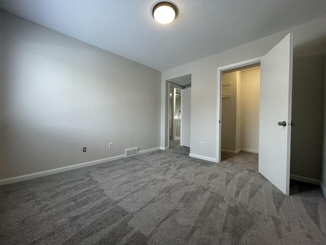 Building Photo - 7411 W Franklin Ave