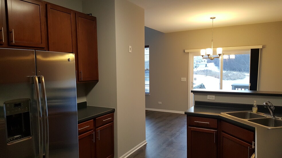 Building Photo - 558 Gunnison Ct