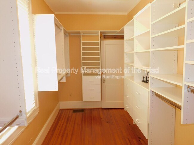 Building Photo - 1224 Glade St NW