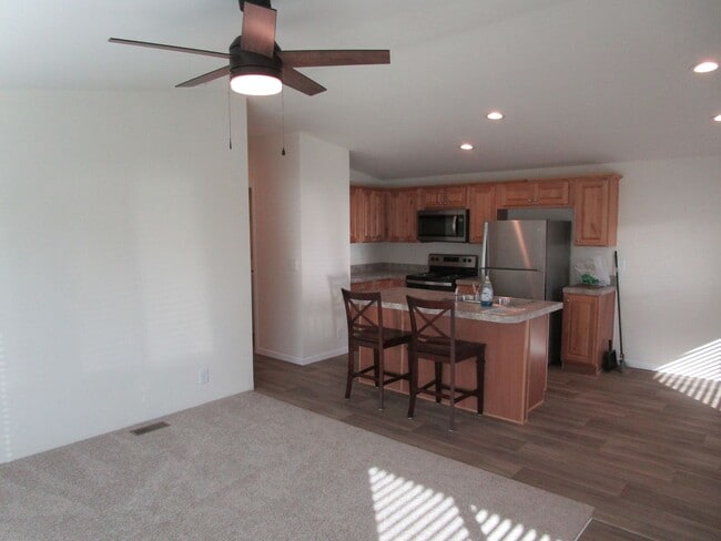 Building Photo - *APPLICATIONS PENDING* Brand New Manufactured Home - Water/Sewer/Electricity Provided!