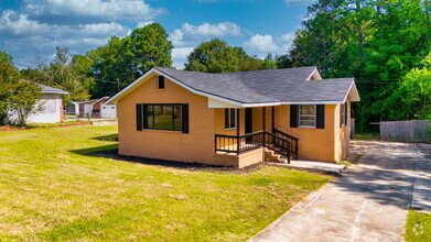 Building Photo - 1952 Satcher Blvd