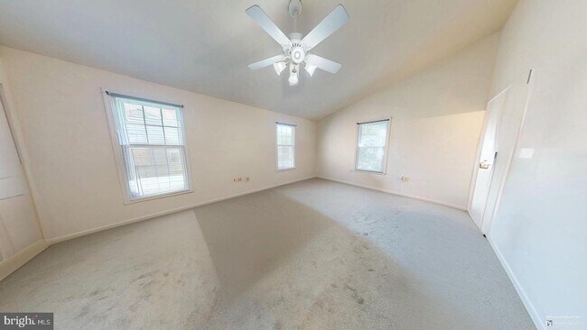 Building Photo - 6279 Walkers Croft Way